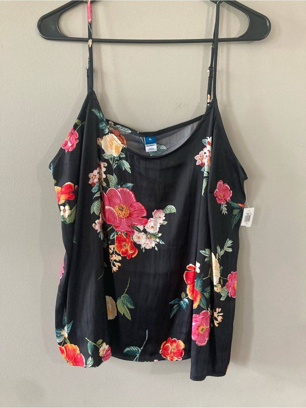 Old Navy NWT Floral Camisole Tank Top - Black with Pink & Red Blooms